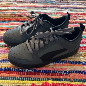 PUMA Rebound Layup Lo NBK Athletic Sneaker Black Women's Size 6